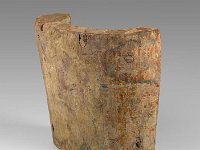 Aeg H 1 RS b  Aeg H 1, Rückseite , Dritte Zwischenzeit, Kopfbrett eines Sarges, Holz, H 29,0 cm, B 29,0 cm, T 14,0 cm